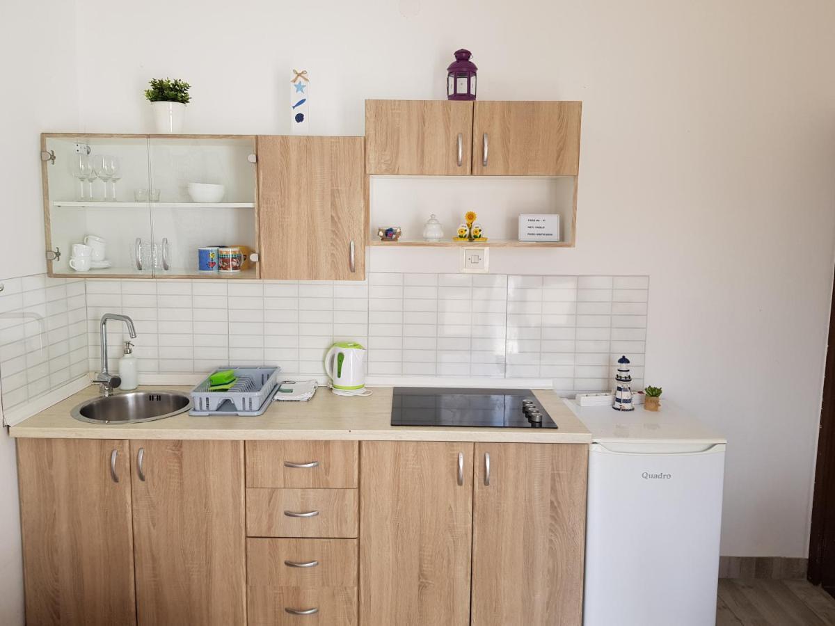 Apartments Dora And Tonka Krk Porat  Extérieur photo
