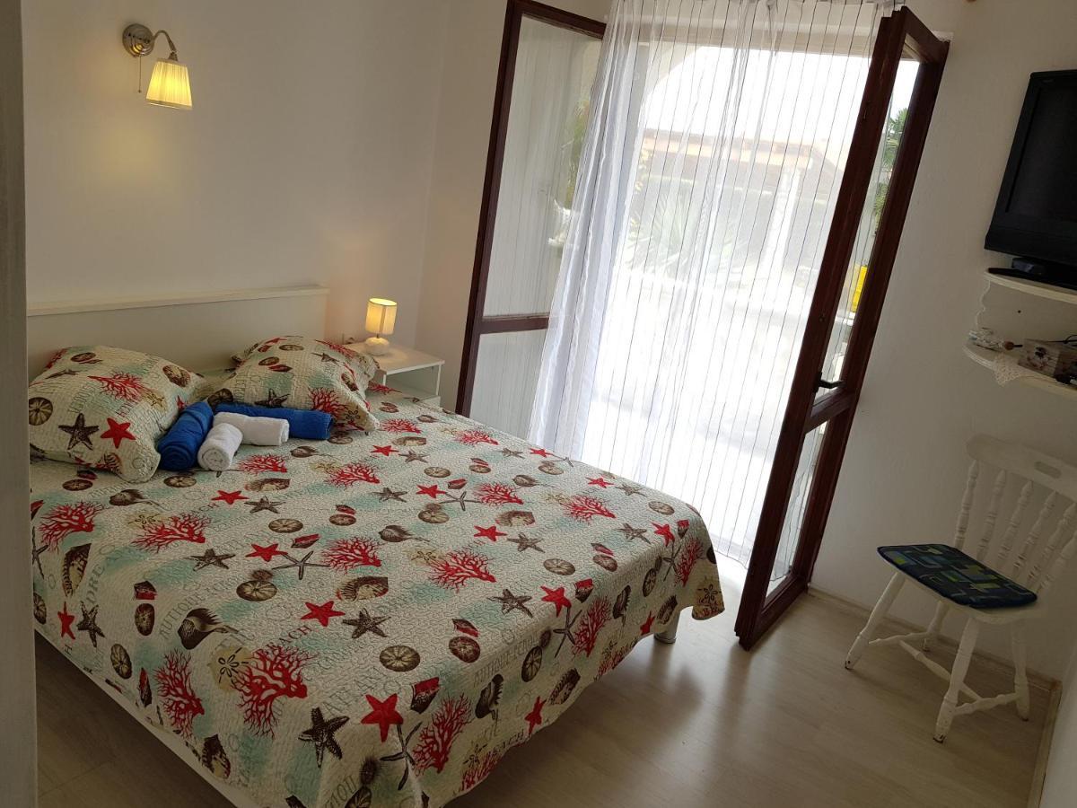 Apartments Dora And Tonka Krk Porat  Extérieur photo