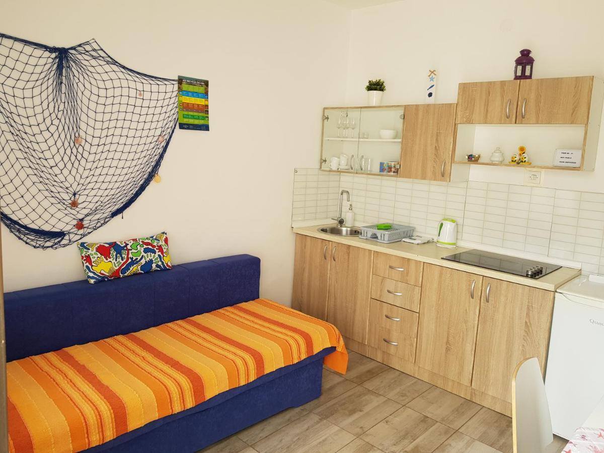 Apartments Dora And Tonka Krk Porat  Extérieur photo