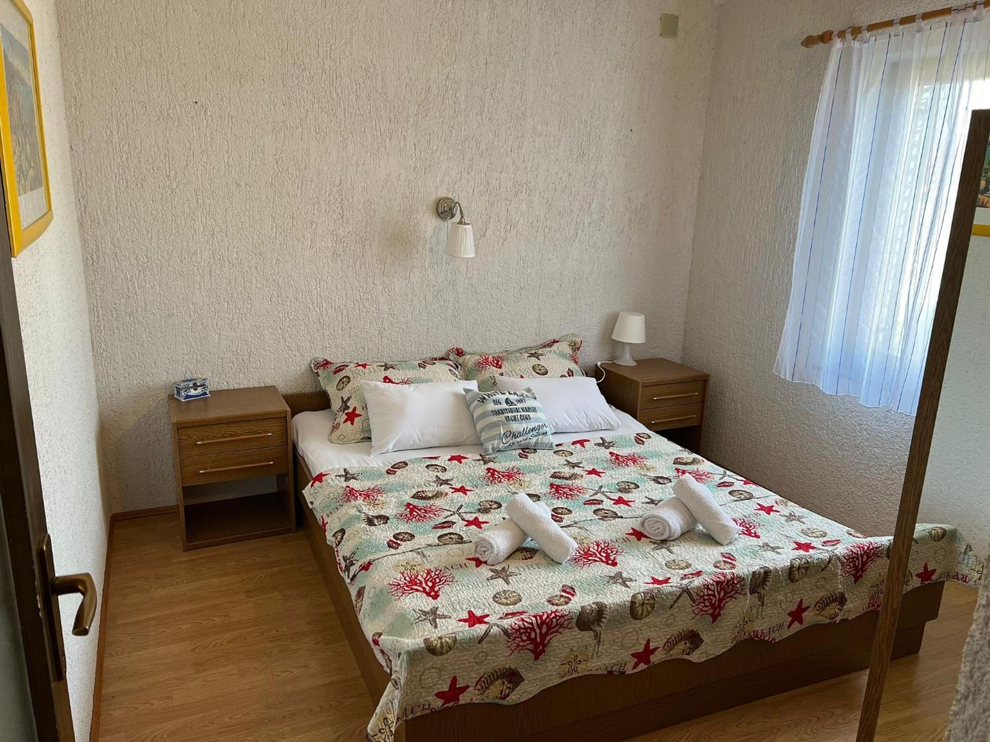 Apartments Dora And Tonka Krk Porat  Extérieur photo