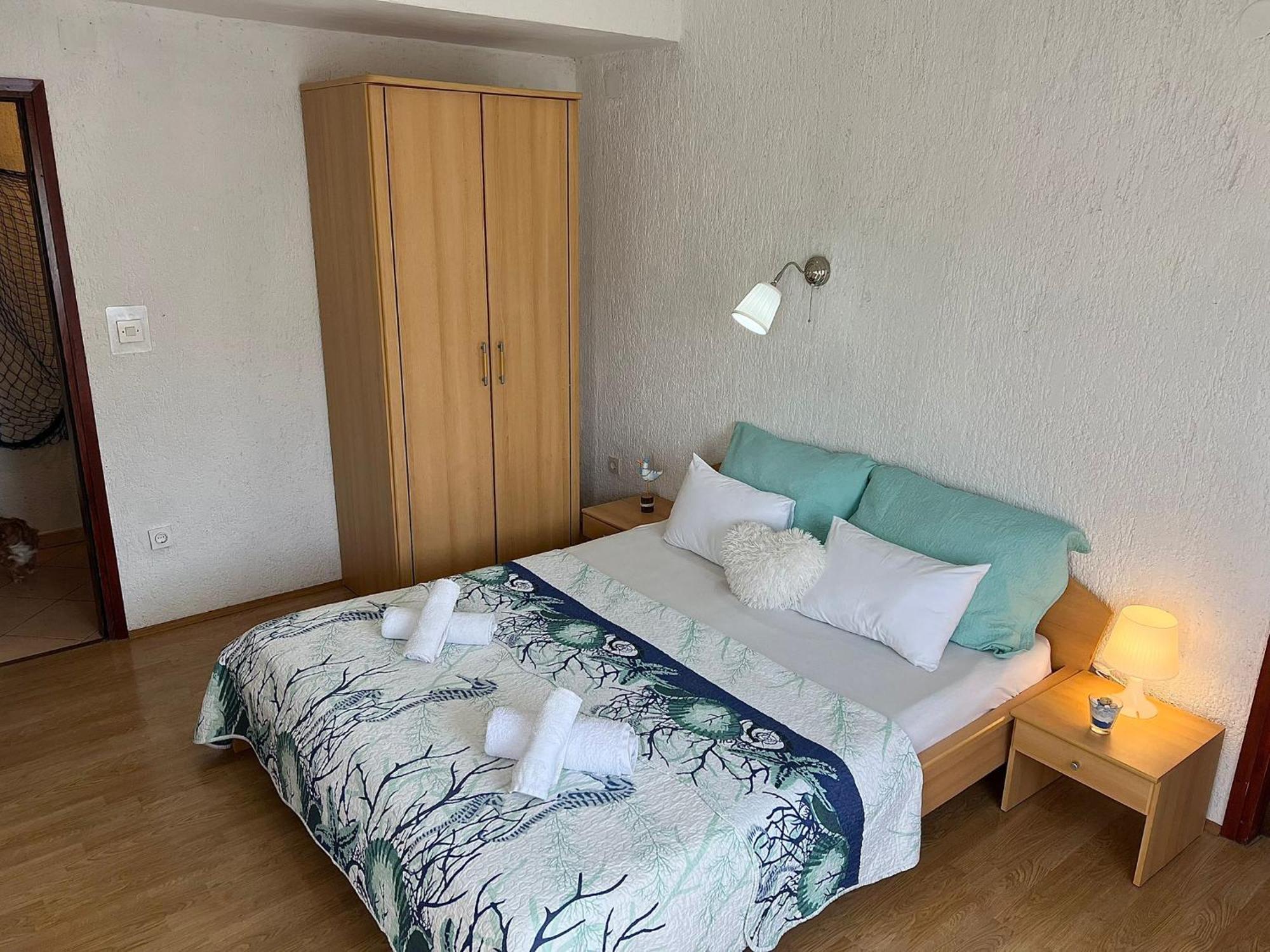 Apartments Dora And Tonka Krk Porat  Extérieur photo