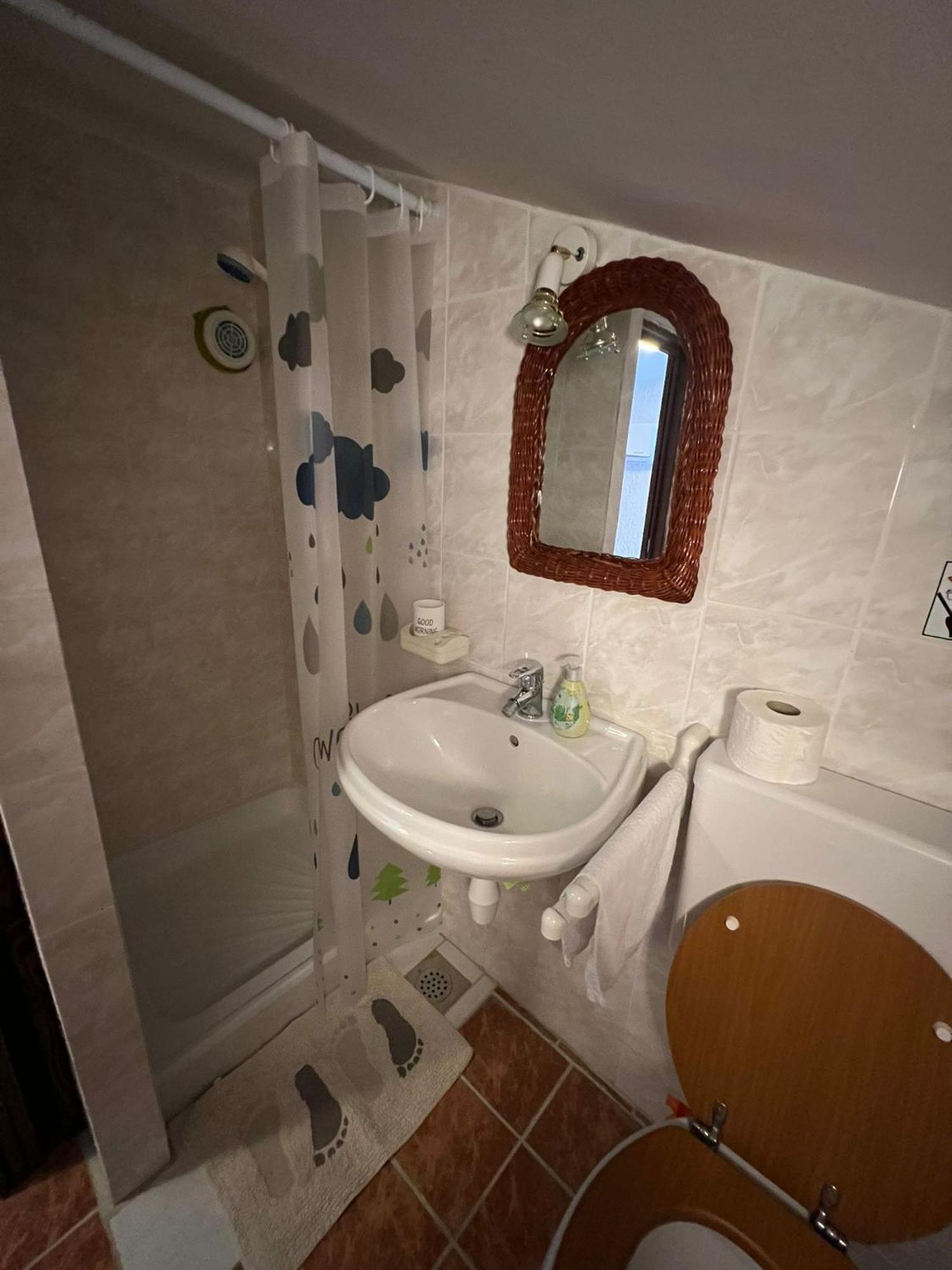 Apartments Dora And Tonka Krk Porat  Extérieur photo