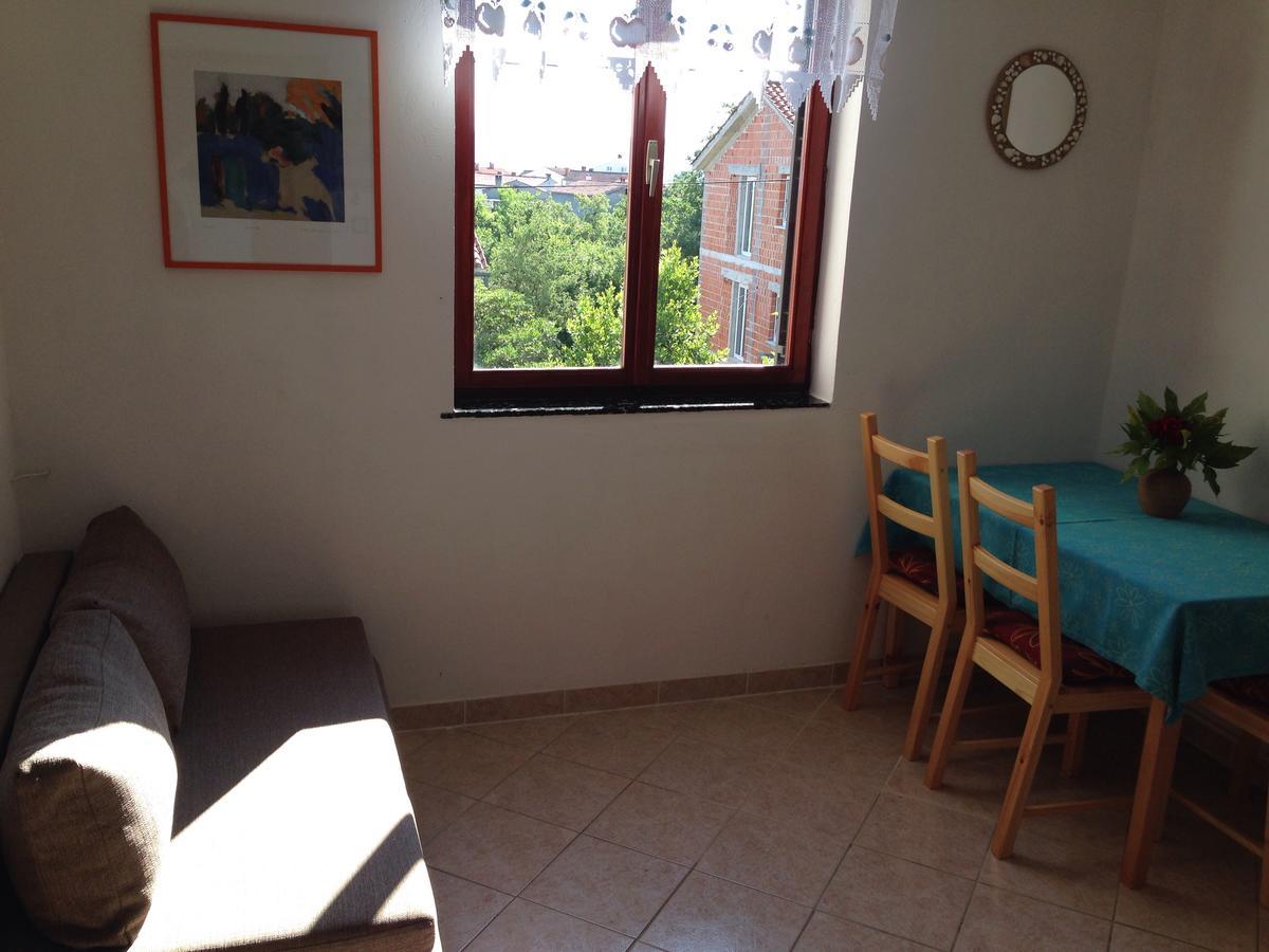 Apartments Dora And Tonka Krk Porat  Extérieur photo