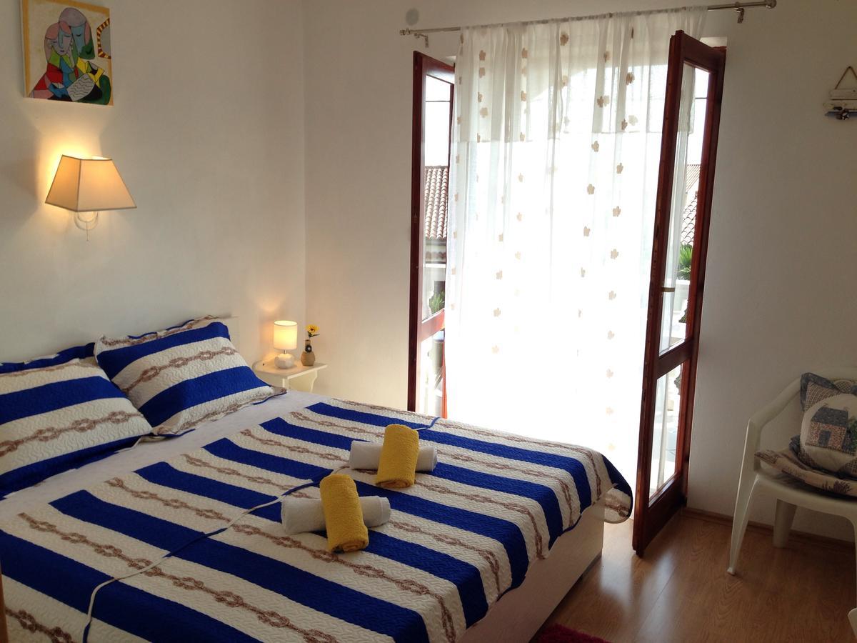 Apartments Dora And Tonka Krk Porat  Extérieur photo